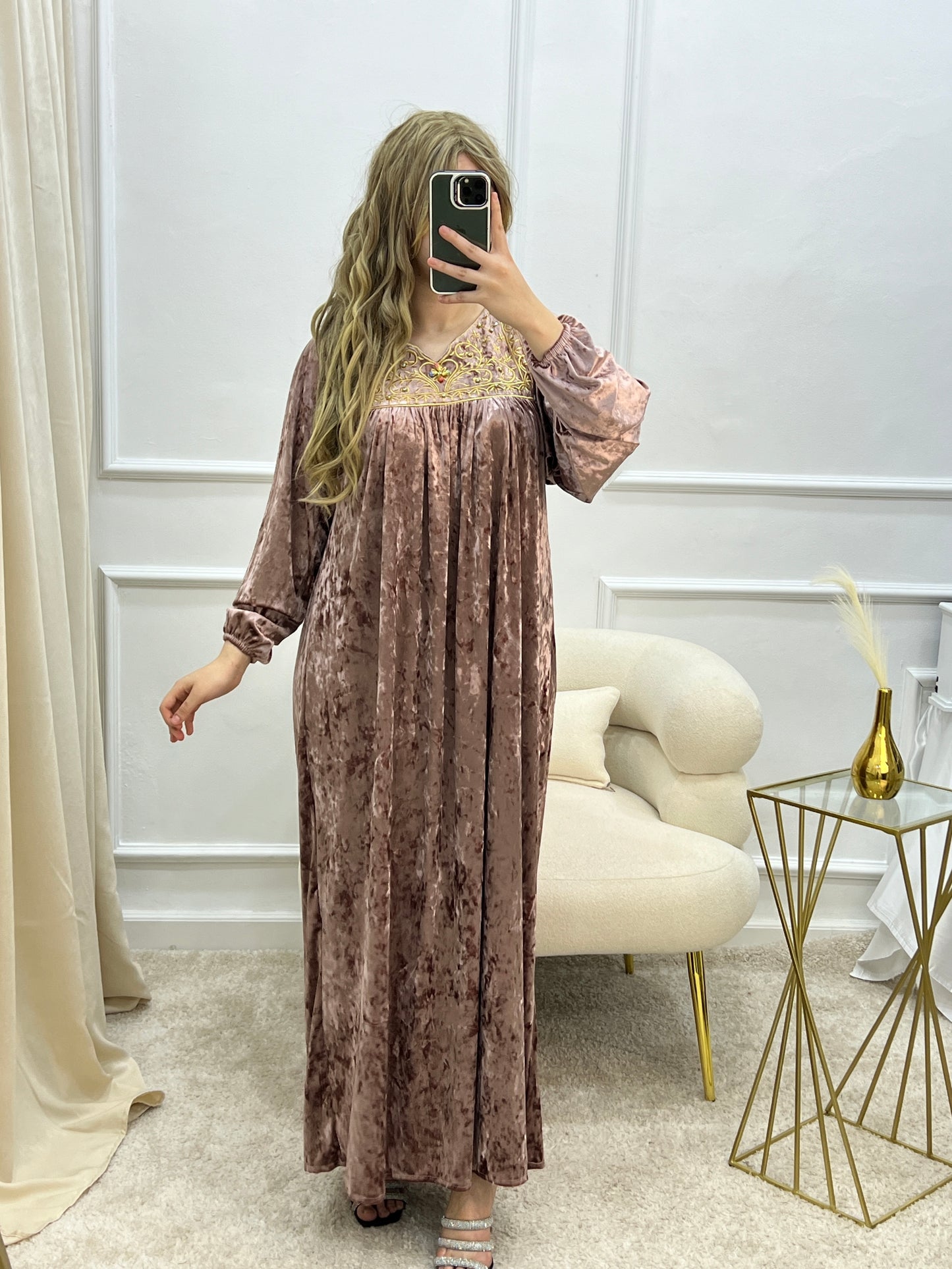 robe nahla